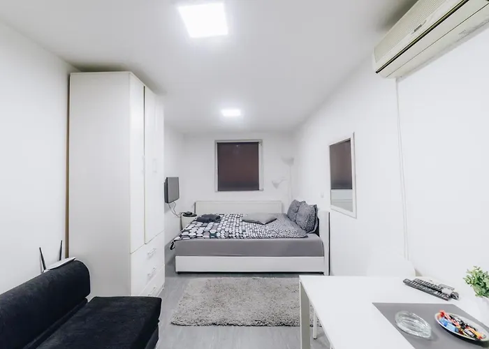 Luka بيت ضيافة